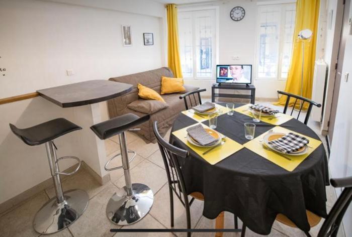 Le Bon'Appart Proche Insead Fontainebleau Exteriör bild